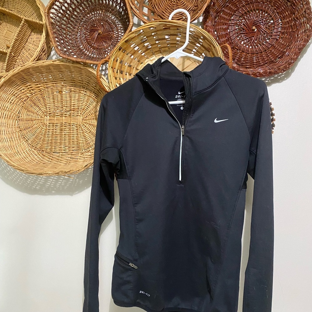 Nike women’s hooded fleece athletic pullover